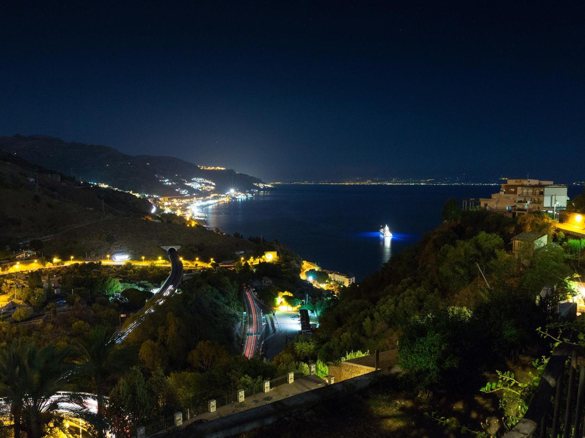 Medea Residence Appartamenti Vacanze Taormina Szoba fotó